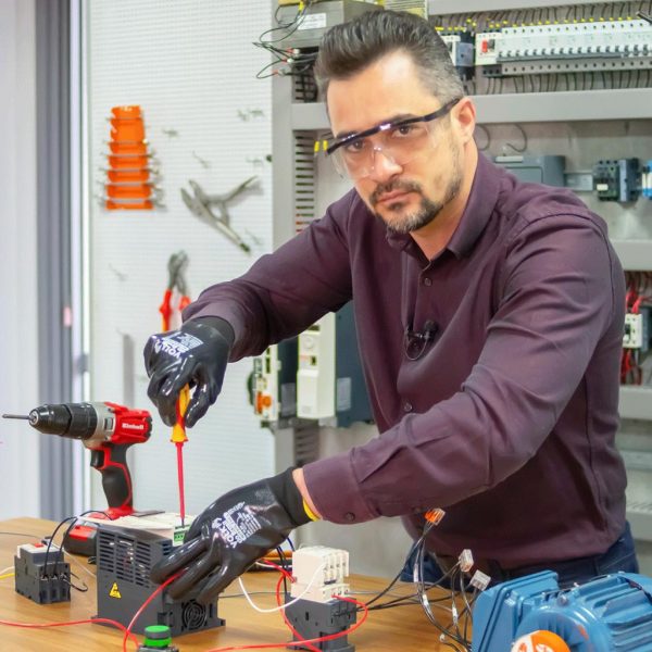 Principais Símbolos Elétricos em Diagramas: Entenda e Aprenda!