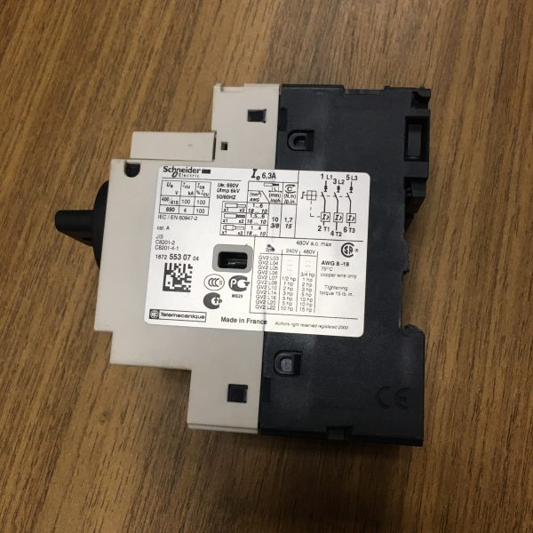 diferença disjuntor motor e relé térmico: lateral disjuntor